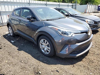 TOYOTA C-HR XLE 2019