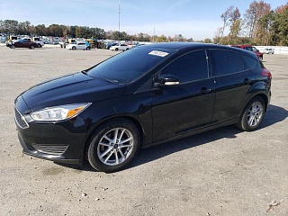 FORD FOCUS SE 2017