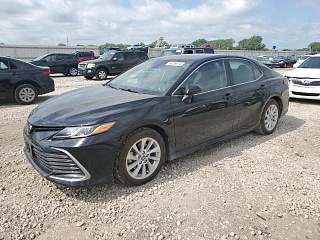 TOYOTA CAMRY LE 2020